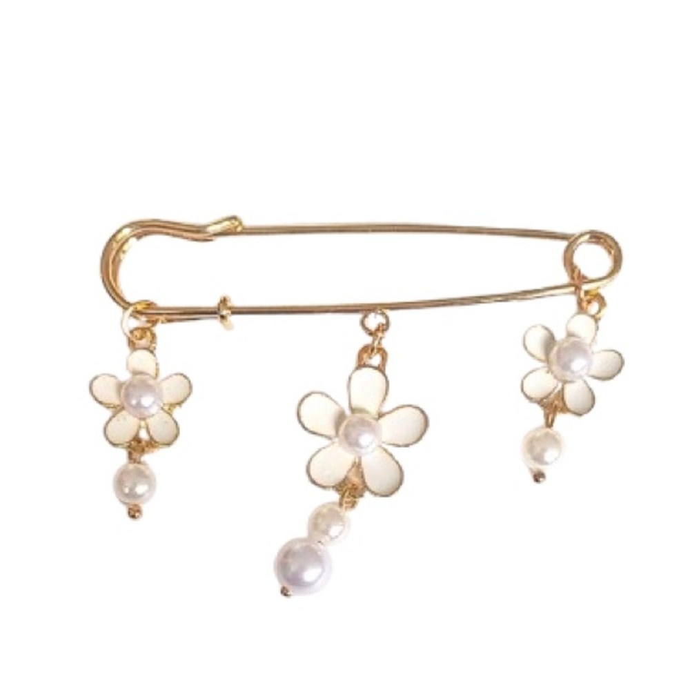 Gold Floral Pearl Brooch - NWOT